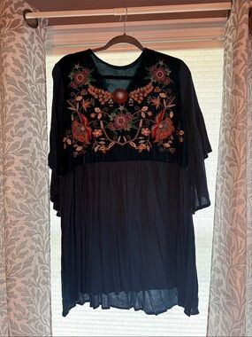 Women’s dark teal Embroidered velvet Tunic Top - Boho Floral Detail